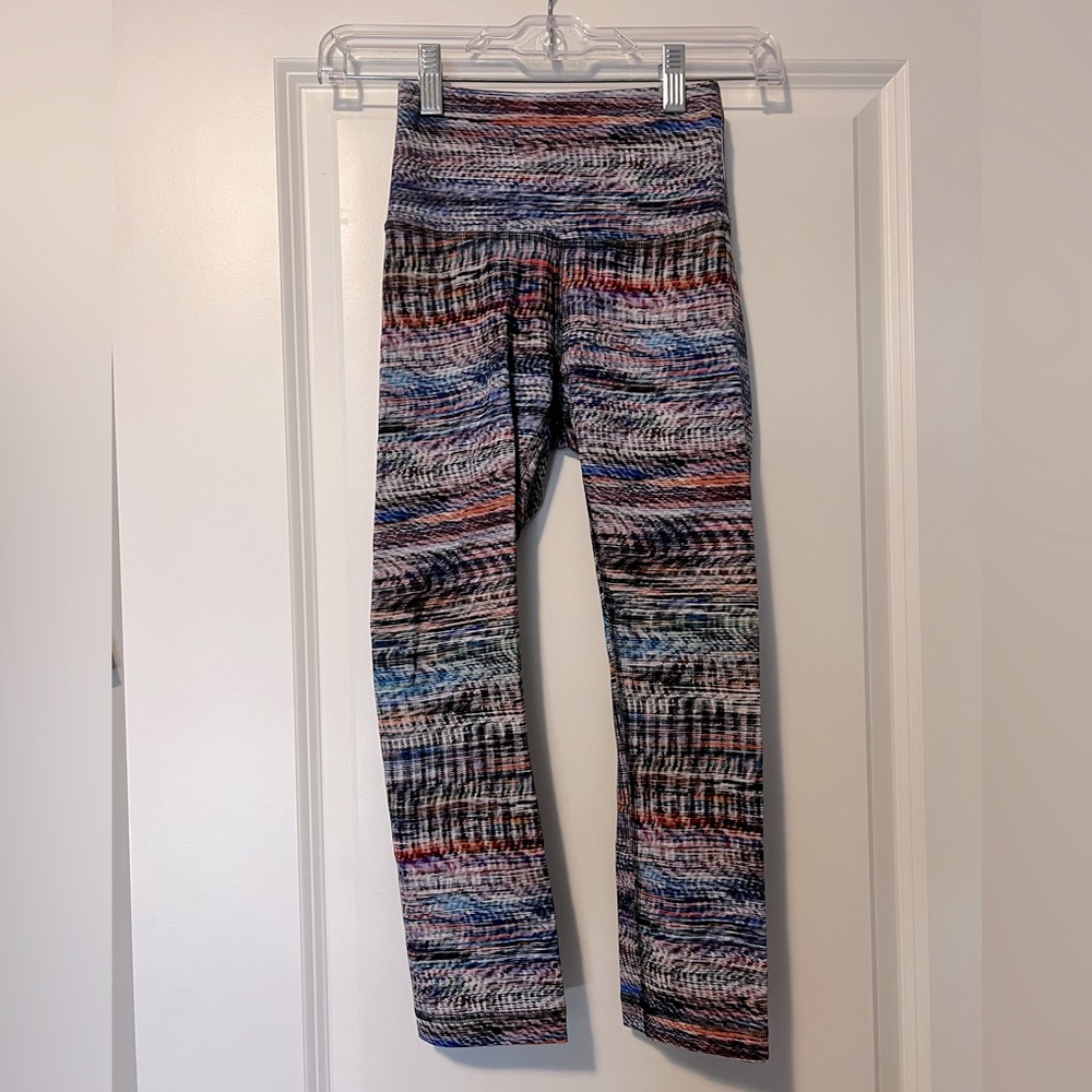 Rare Lululemon 23” Cropped Leggings